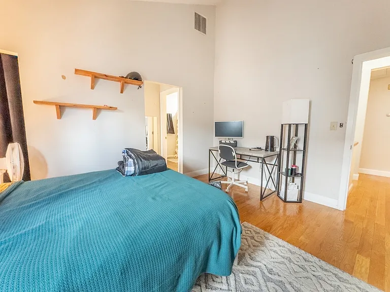 169 Erie St #2 — Photo 10