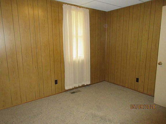 4th image of 210 W Wayne St