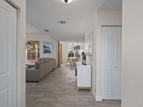 4th image of 1050 Aviary Road Road