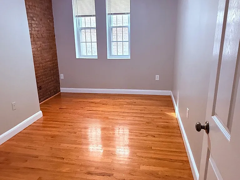 66 Beacon St #2 — Photo 2