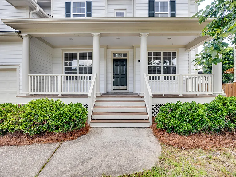 120 Hatchet Creek Ct — Photo 2
