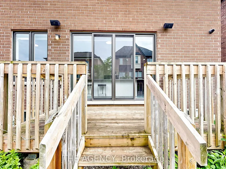 32 Conger St — Photo 39