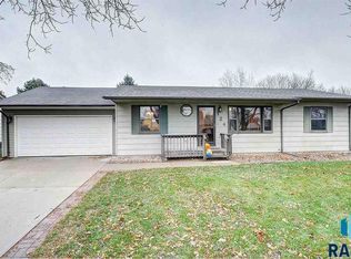 124 Alpine Cir, Brandon, SD 57005