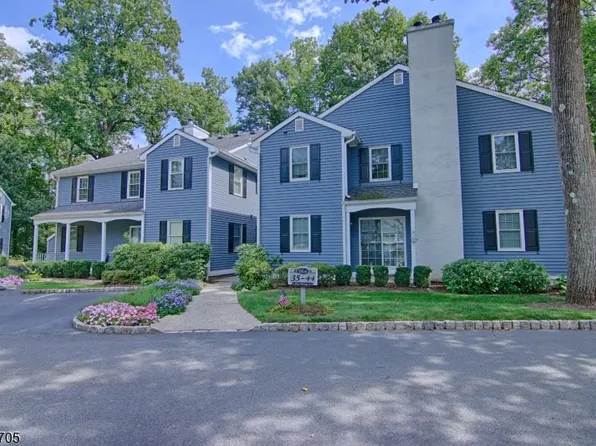 36 Countryside Dr, Basking Ridge, NJ 07920