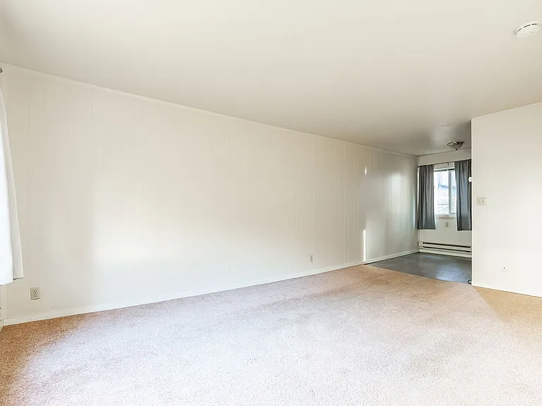 3615 & 3621 Town Home Apartments — Photo 3