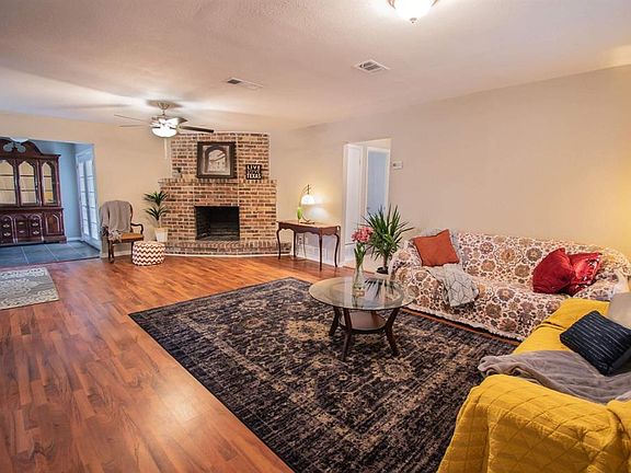 4th image of 8412 Gibbs Dr