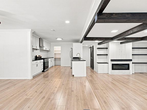 5th image of 1709 Kicker Rd