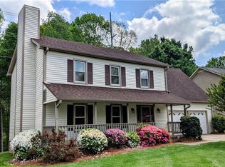 3220 Derby Cir, High Point, NC 27265