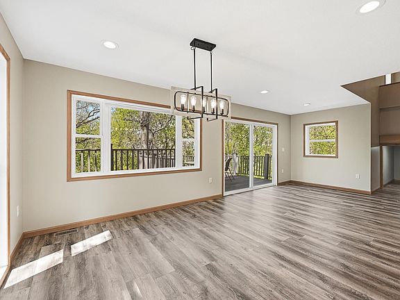 5th image of 71 B St