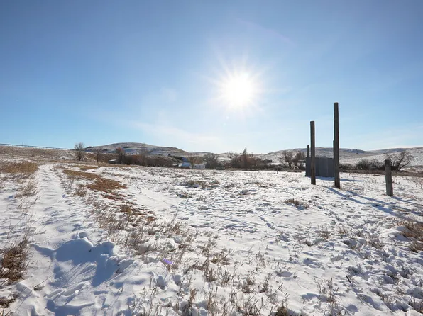 94 Pompey Creek Rd, Banner, WY 82832