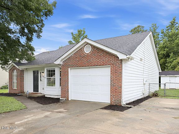 3rd image of 205 Mahogany Drive