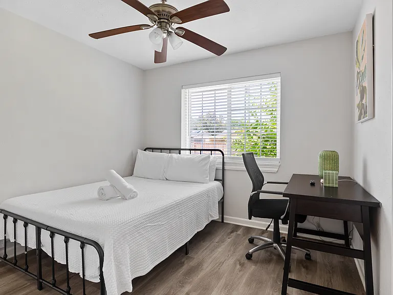 2025 Japonica Ln — Photo 24