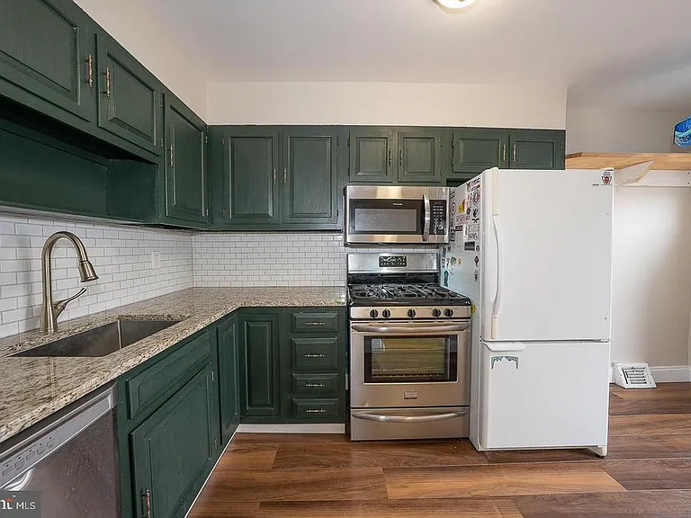 130 Ivy Ct — Photo 27