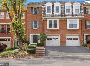 5118 Woodmire Ln, Alexandria, VA 22311