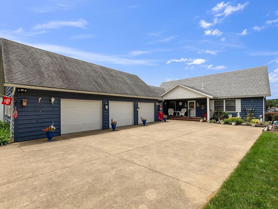 1st image of 3807 Apple Valley Dr