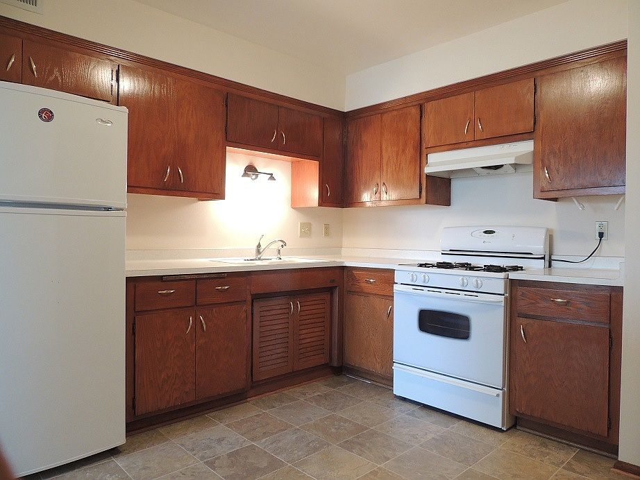 1st image of 200 S Park St APT 5