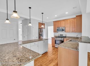 19 Eagle Ridge Ln, West Creek, NJ 08092