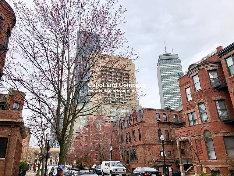 19 Cumberland St #2 — Photo 9