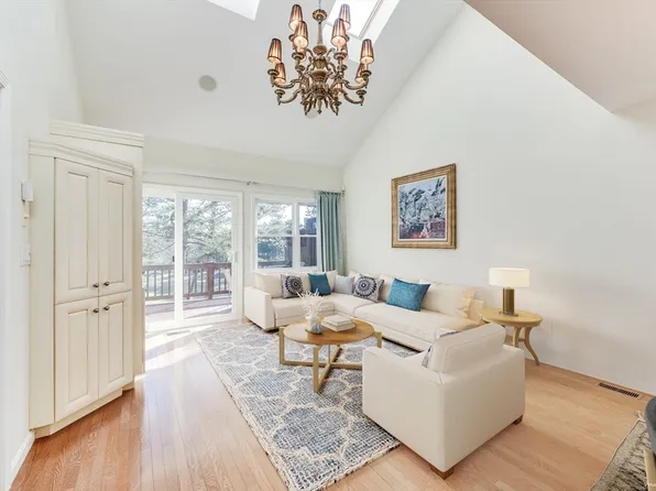 28 Margeson Row, Plymouth, MA 02360