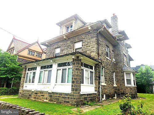 5029 Penn St #F Photo 1 5029 Penn St #F Photo 1
