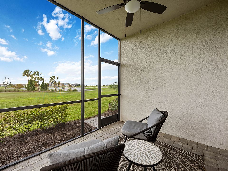 10th Tee Golf Course Views from your first floor condo