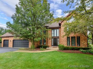 61 Hawkins Cir, Wheaton, IL 60189