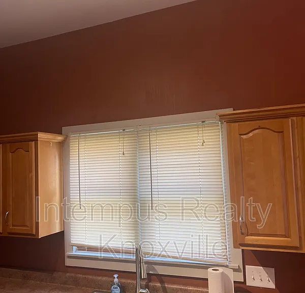 229 Deaderick Ave — Photo 8