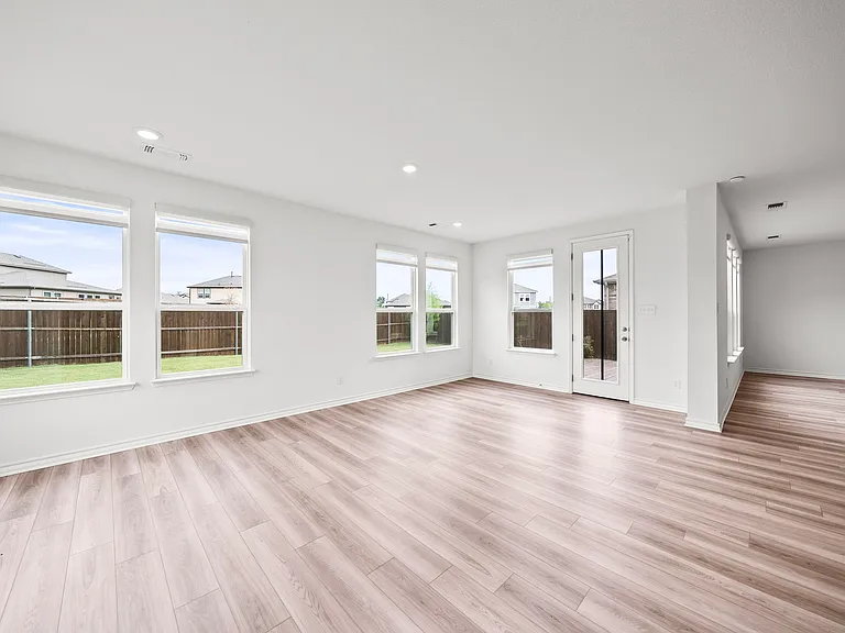 424 Princewood Dr — Photo 11