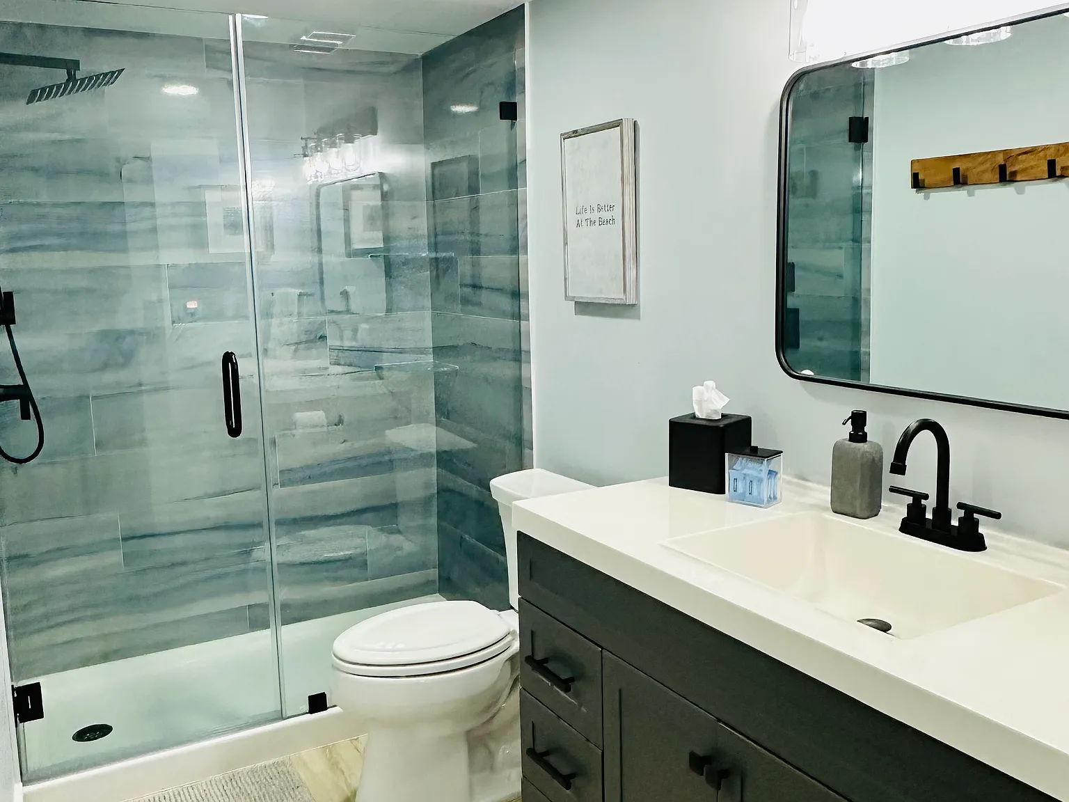 2 bed, 915 sqft, $4,000 — Photo 3