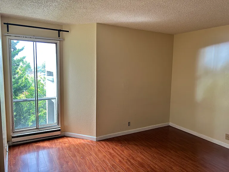 700 Calhoun St #205 — Photo 11