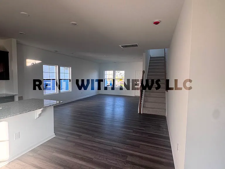 109 Napoleone St #1 — Photo 11