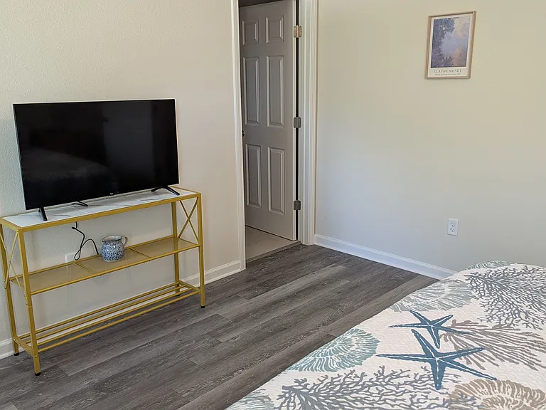 1708 Cocoanut Dr — Photo 25