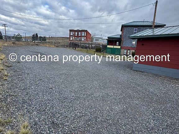3rd image of 709 N Main St