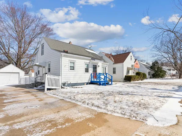 1141 E Mitchell Ave, Waterloo, IA 50702