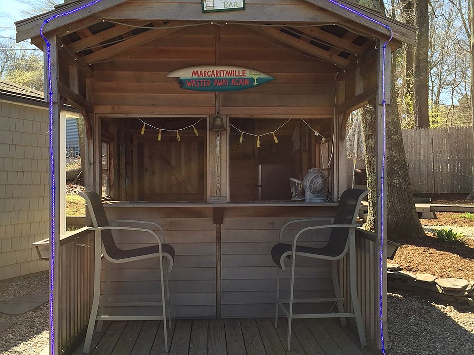 Tiki Bar