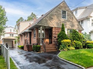 3322 172nd St, Flushing, NY 11358