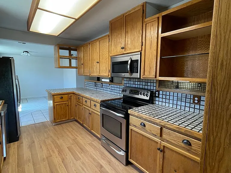 4616 Peck Dr — Photo 12