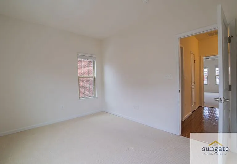 1724 Lantern Mews — Photo 27