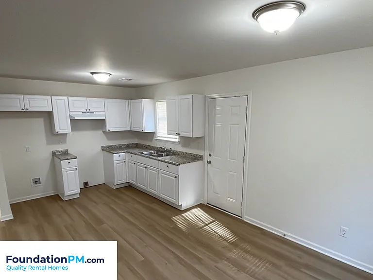 3751 Oak Lake Ln — Photo 5