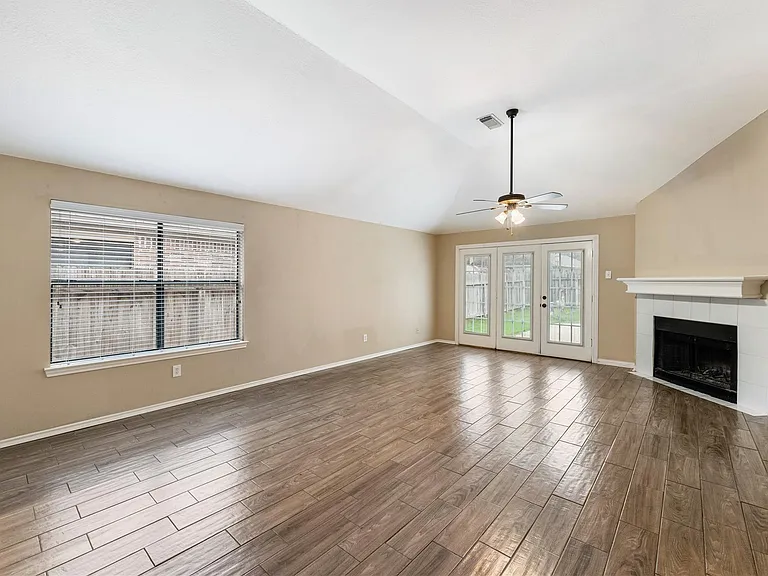 5622 Village Park Dr — Photo 6