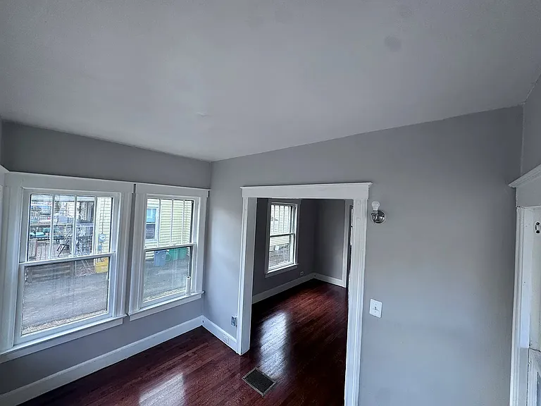 11 Mason Ave #2 — Photo 8