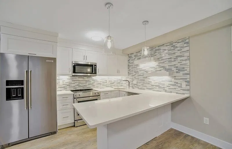 1 bed, 1.5 bath, 800 sqft, $2,400 — Photo 1
