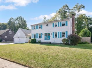 15 Rockland Dr, Enfield, CT 06082