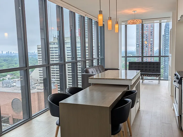 110 Charles St E #2408 — Photo 2