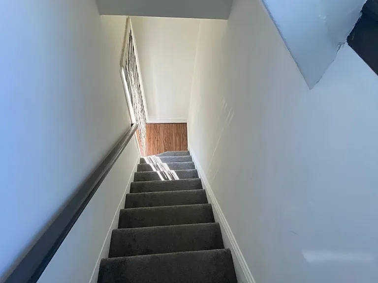 616 Straight St — Photo 9