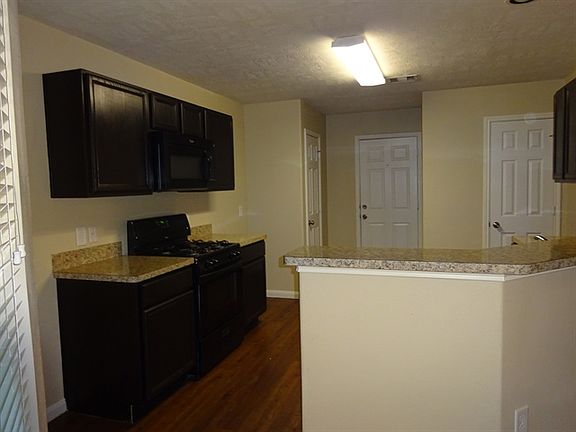 5th image of 22247 Doubletree Park Dr