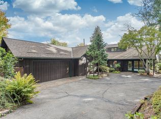 8134 SW Valley View Dr, Portland, OR 97225