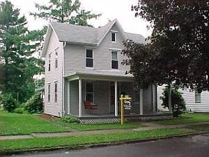 1st image of 131 S 2nd St