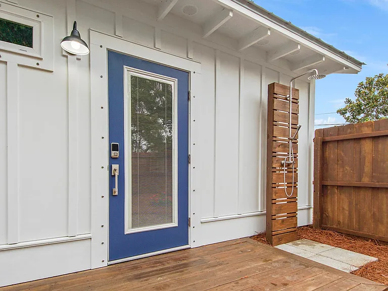 307 Dolphin Dr — Photo 28