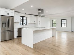 235 N Llewellyn St, Lowell, MA 01850